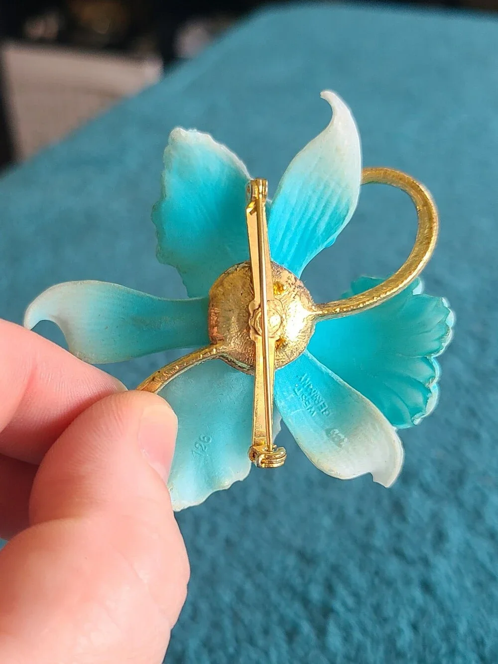 Vintage Turquoise Floral Brooch with Gold Accents